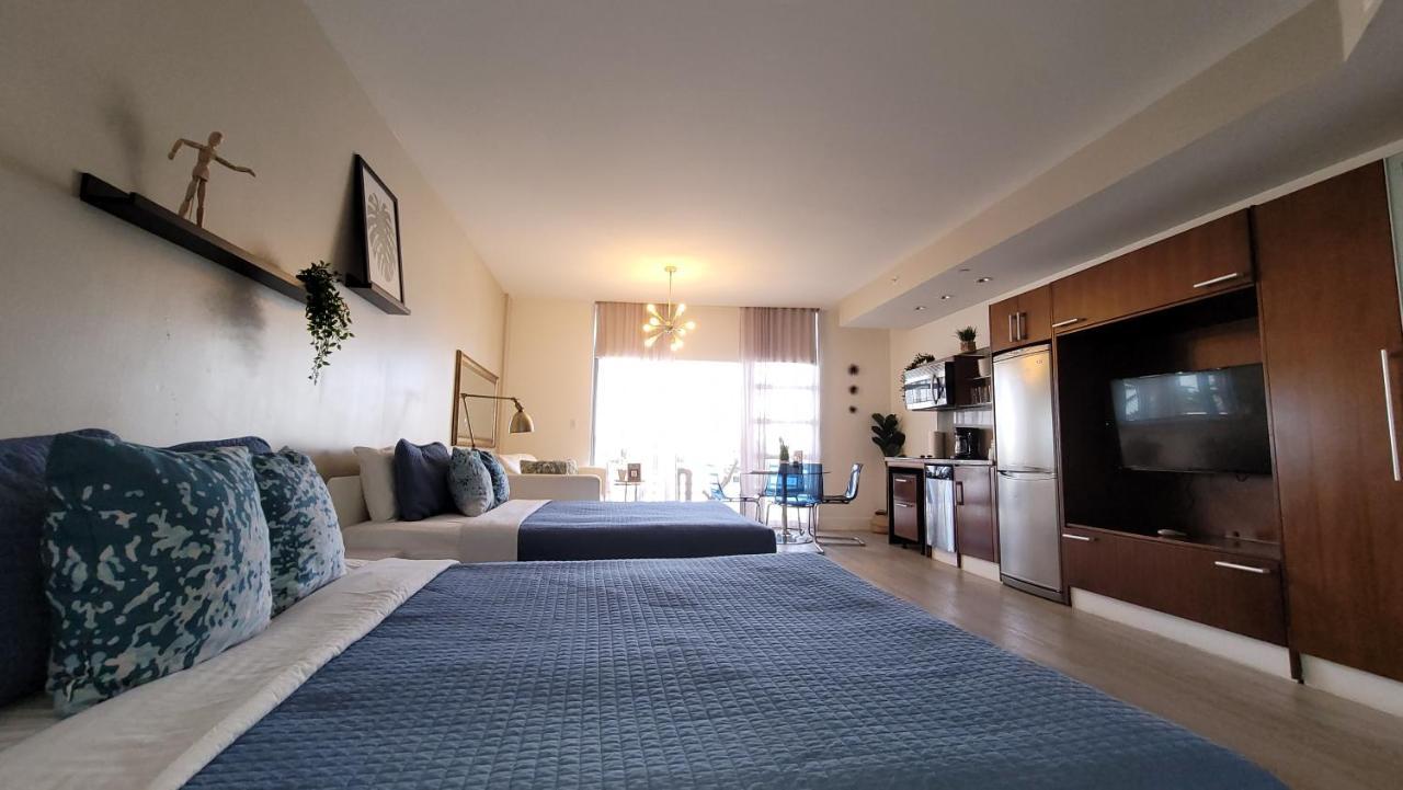 Strand Ocean Drive Suites ไมอามีบีช ภายนอก รูปภาพ
