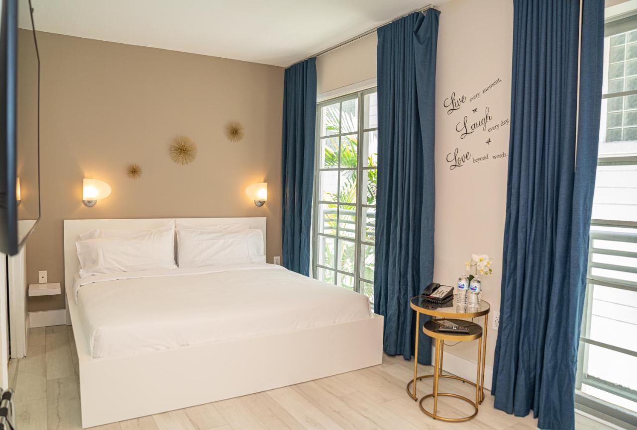 Strand Ocean Drive Suites ไมอามีบีช ภายนอก รูปภาพ