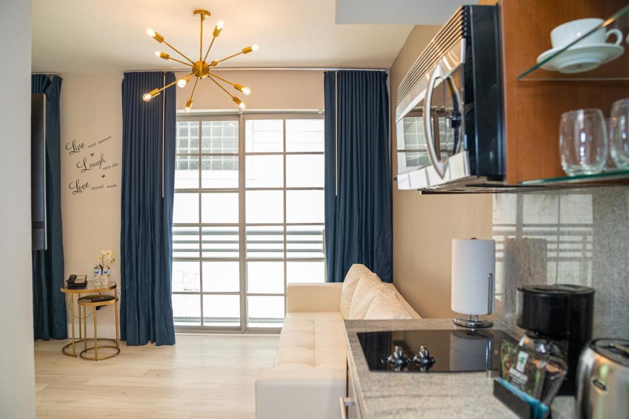 Strand Ocean Drive Suites ไมอามีบีช ภายนอก รูปภาพ