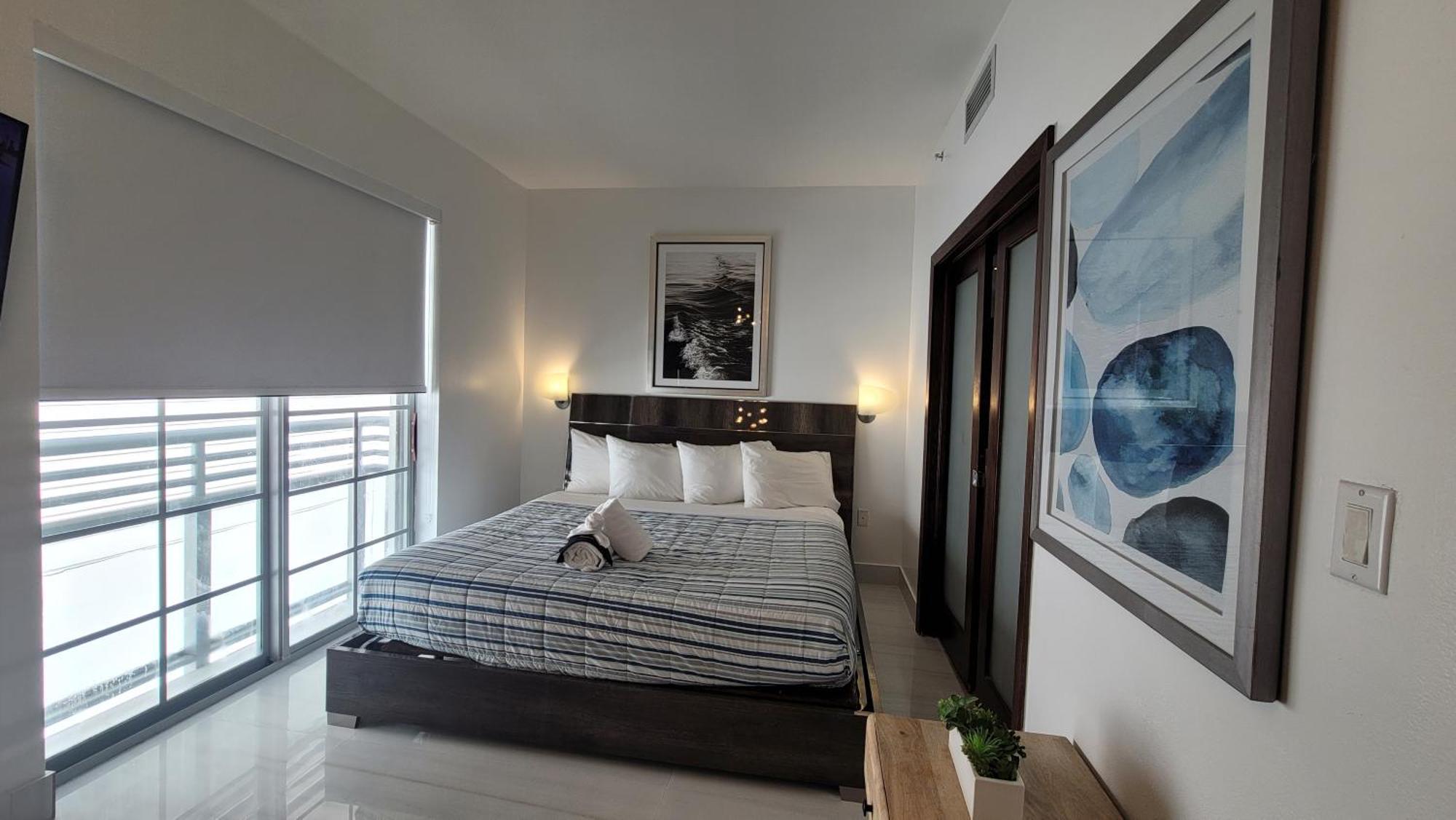 Strand Ocean Drive Suites ไมอามีบีช ห้อง รูปภาพ