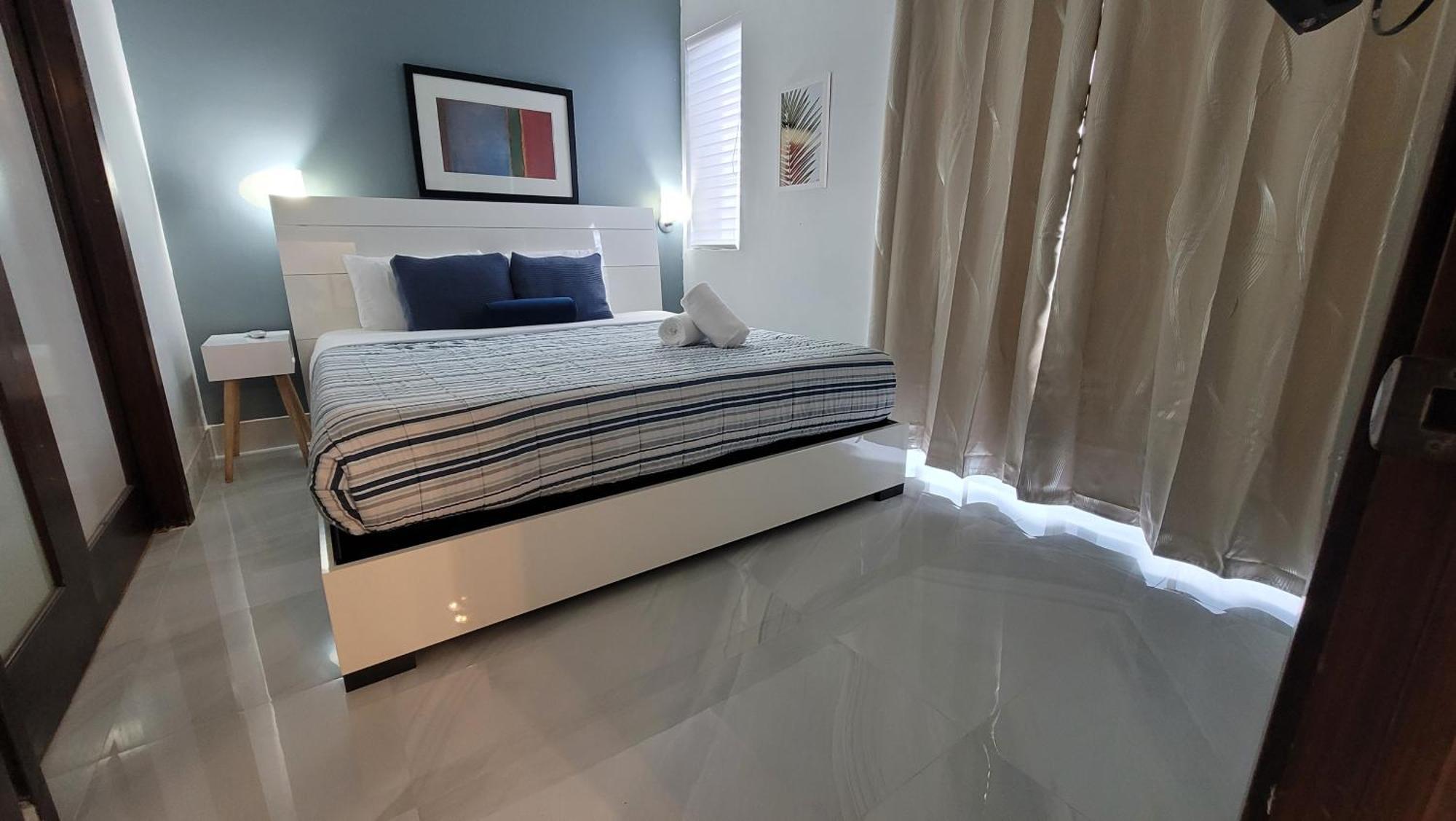 Strand Ocean Drive Suites ไมอามีบีช ภายนอก รูปภาพ