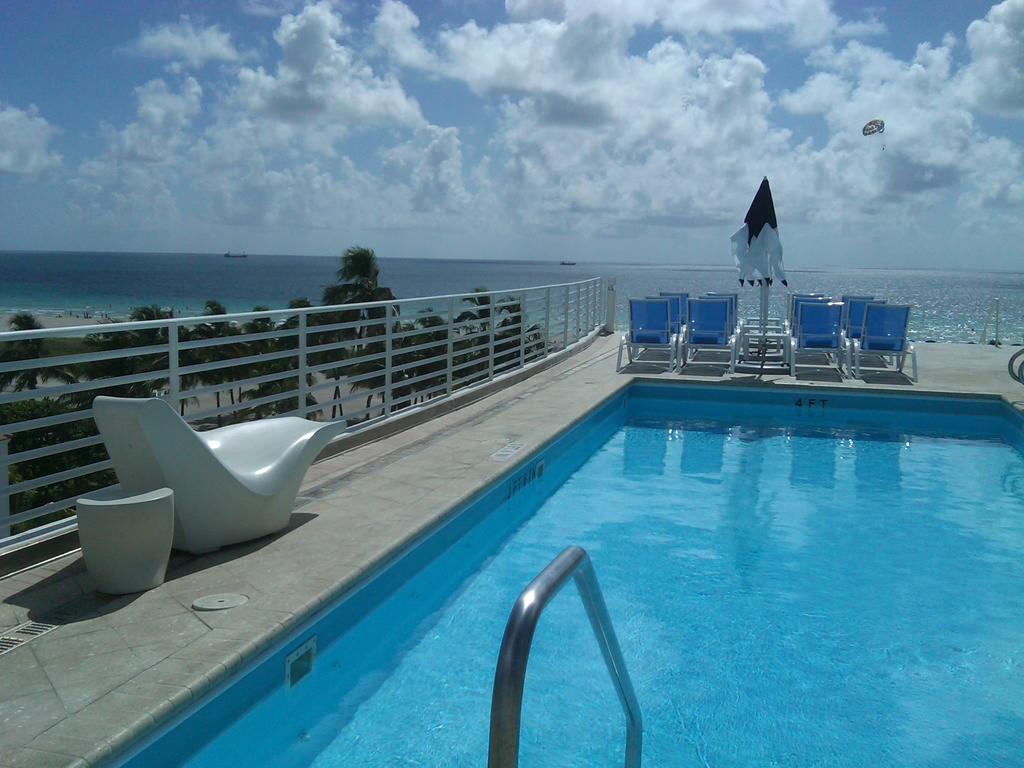 Strand Ocean Drive Suites ไมอามีบีช ห้อง รูปภาพ