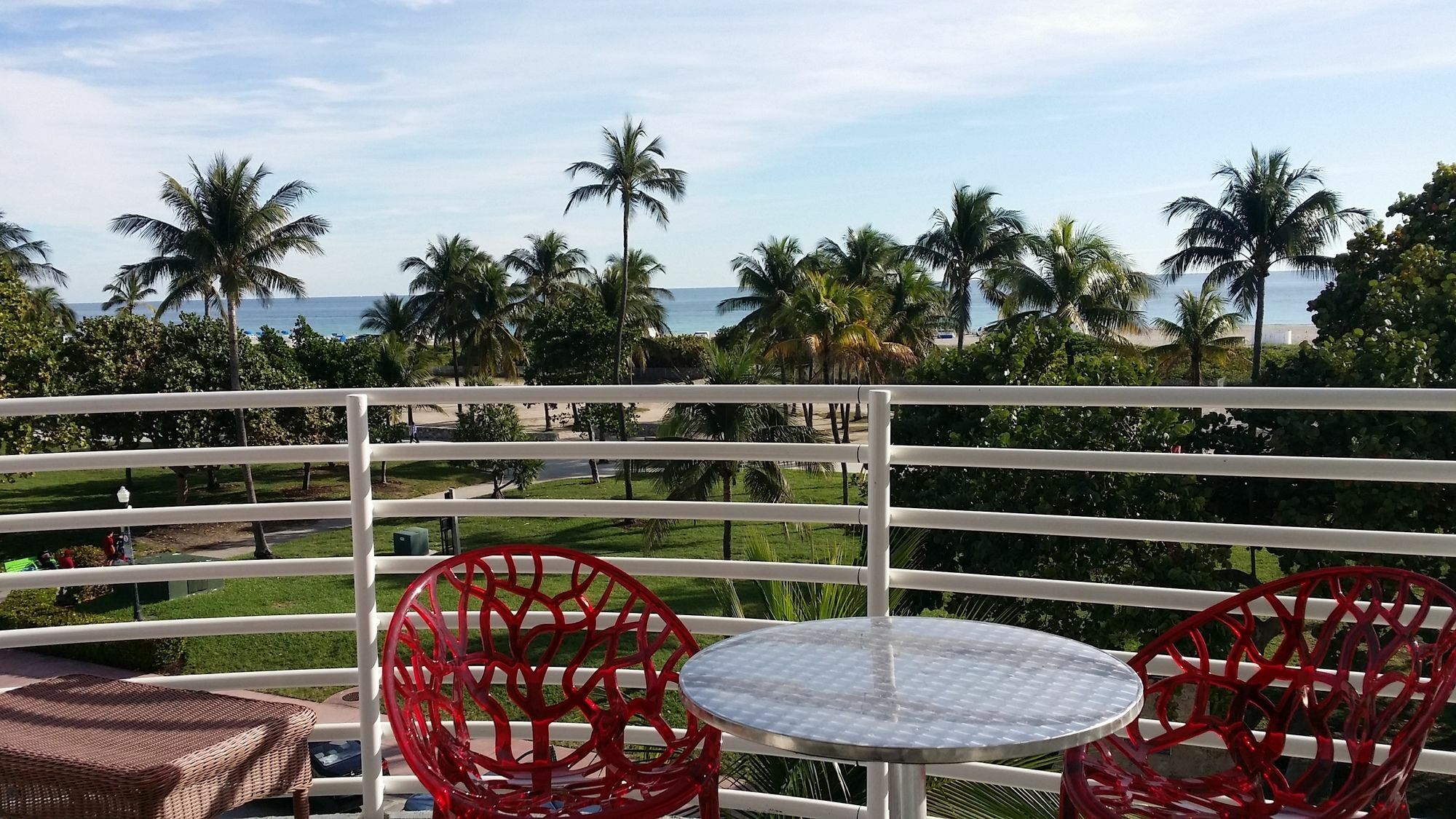 Strand Ocean Drive Suites ไมอามีบีช ภายนอก รูปภาพ
